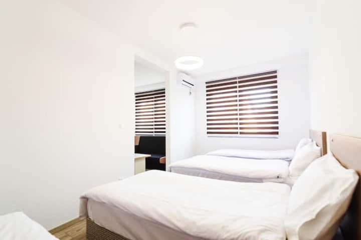 Stone Bridge Hotel Peje Chambre photo